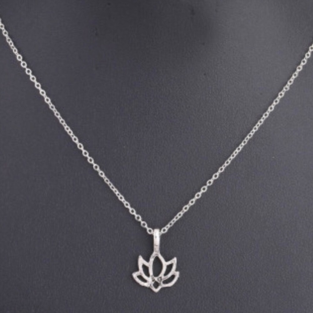 Silver Vintage Lotus Flower Necklace